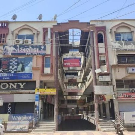 Hotel Harmony Jāmnagar Екстериор снимка