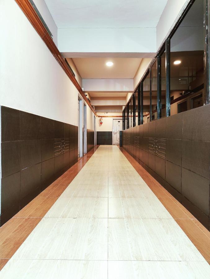 Hotel Harmony Jāmnagar Екстериор снимка